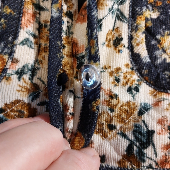 Karlie Ditsy Floral Corduroy Tapestry Quilted Ruffled Jacket Coat M NWT - Picture 15 of 16